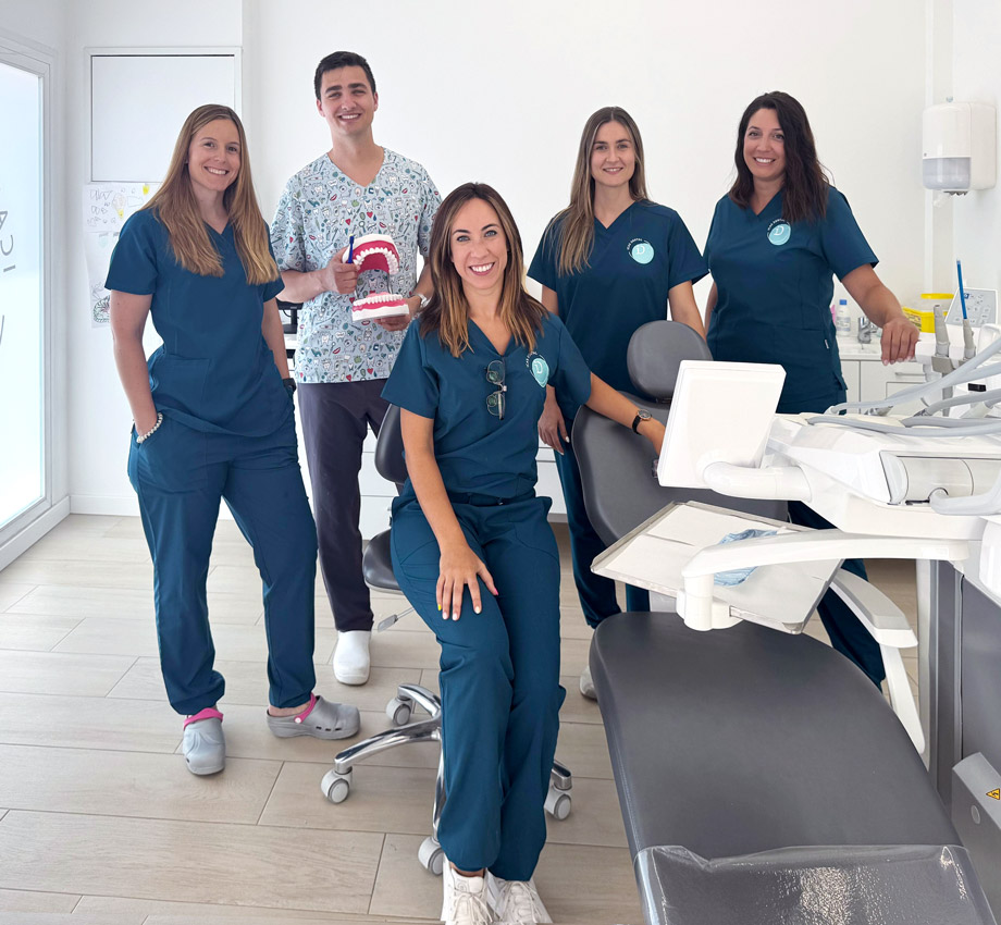 icas-denal-clinica-denatl-lliria-equipo-dentista-odontopediatria